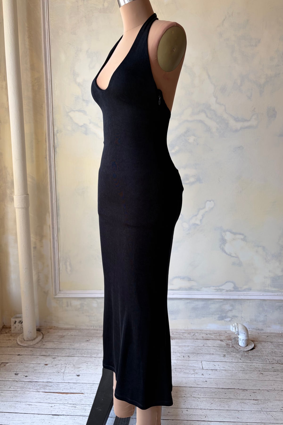 Halter Supermodel Dress in Noir Sample