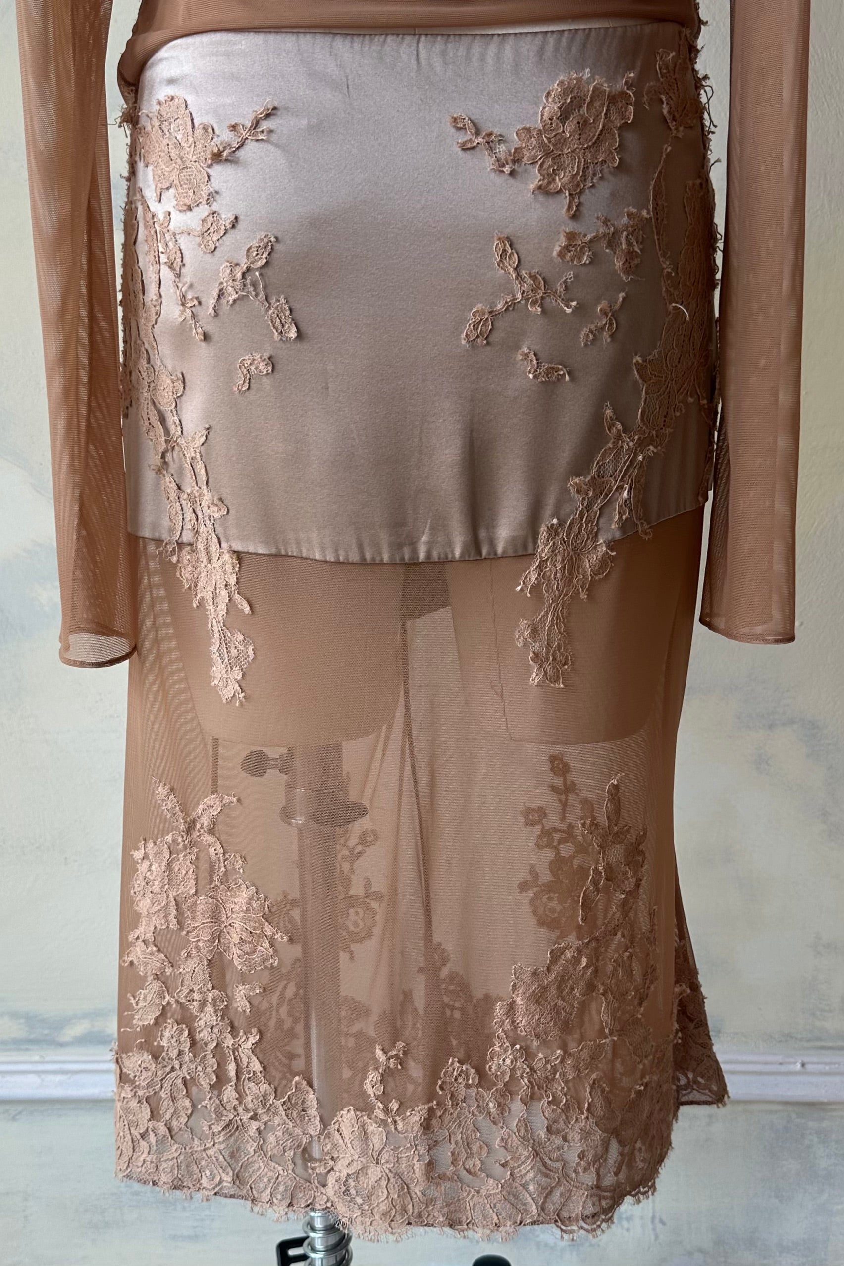 Amantes Lady Length Skirt Sample