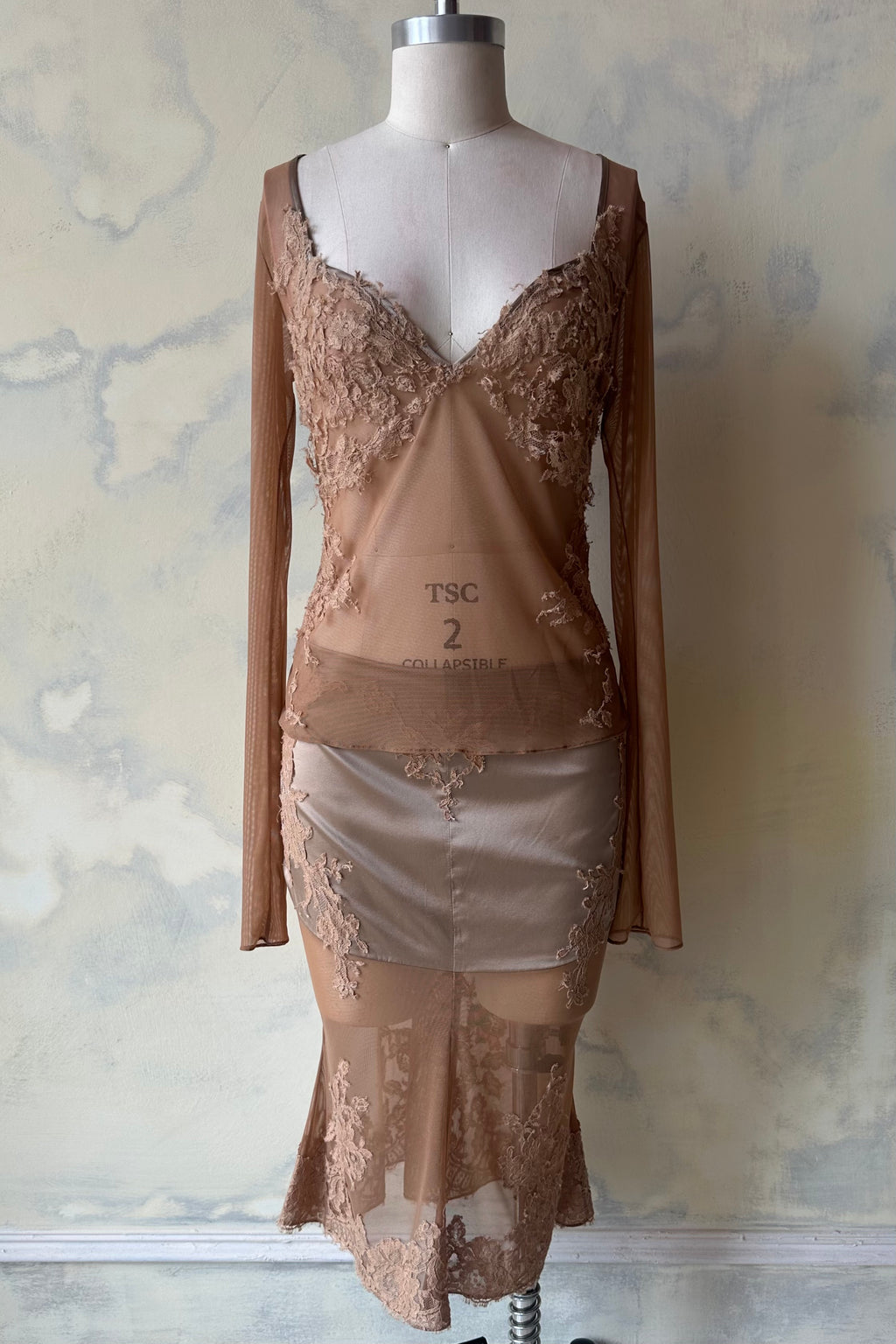 Amantes Lady Length Skirt Sample