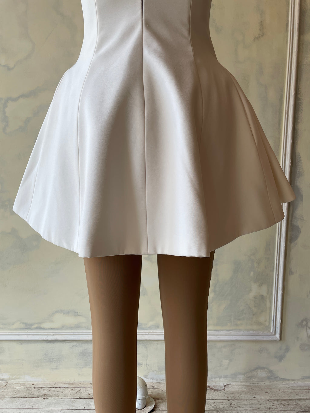 Strapless Opera Mini in Pearl Sample