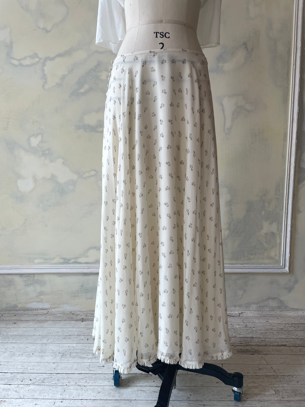 Buttercream Rose Skirt Sample