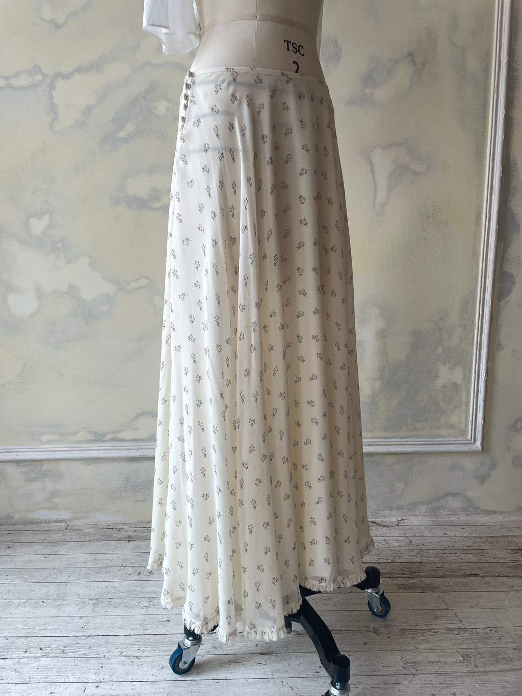 Buttercream Rose Skirt Sample