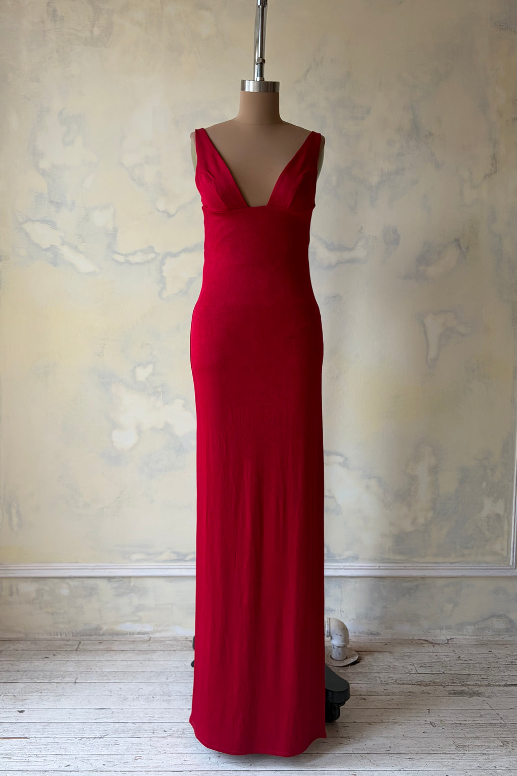 Scarlet Ribbon Supermodel Gown Sample