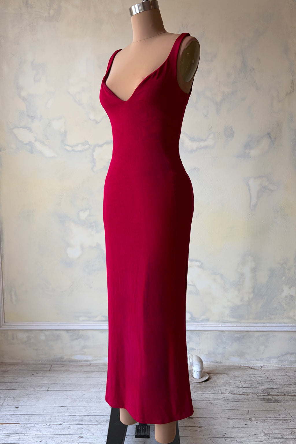 Plunging Neck Supermodel Dress in Scarlet Sample