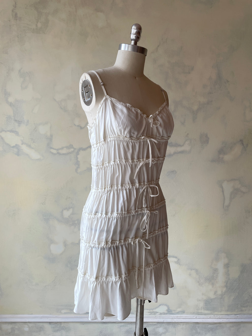 Ruffle Tunnel Mini in Cloud Sample