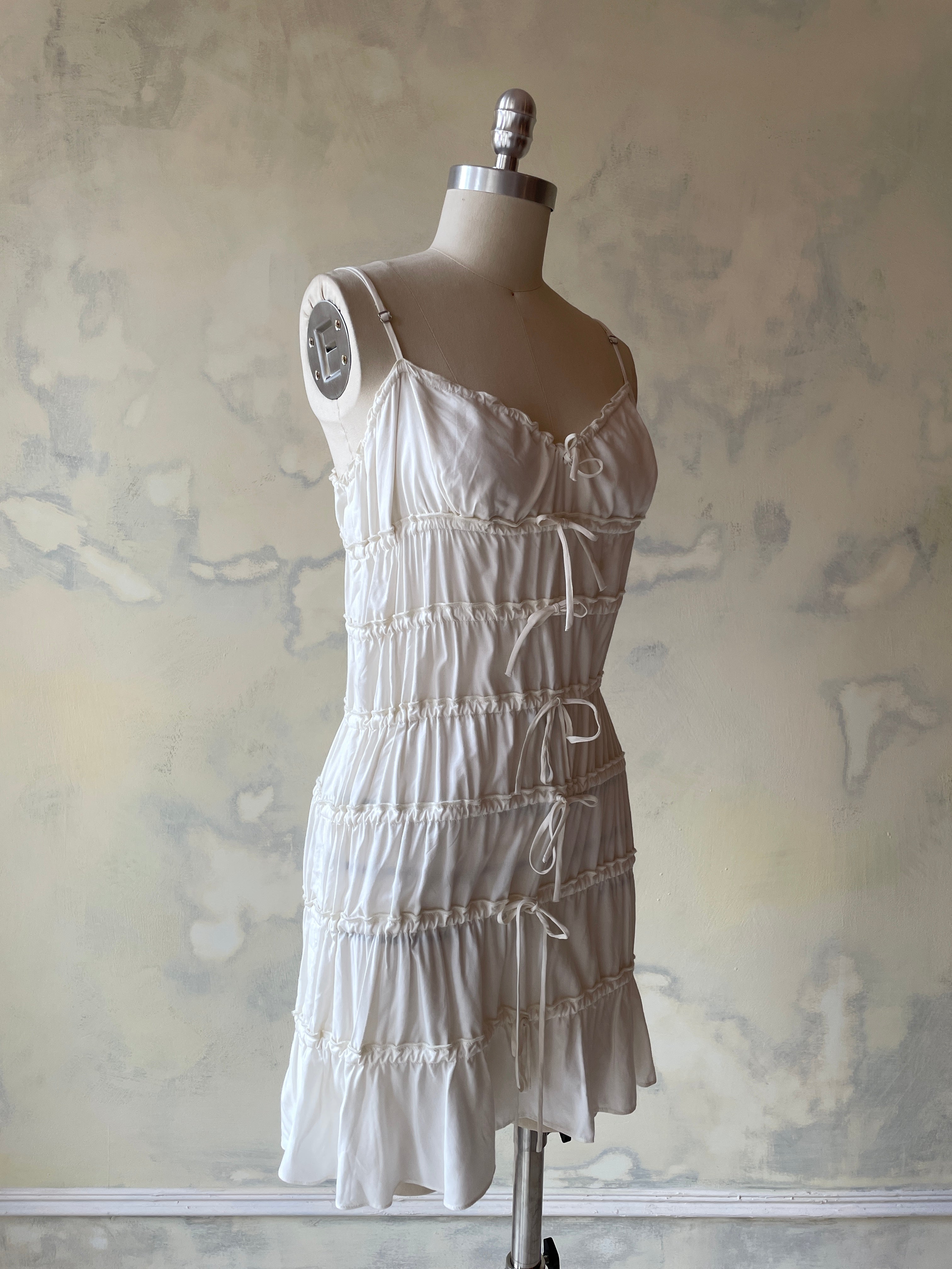 Ruffle Tunnel Mini in Cloud Sample