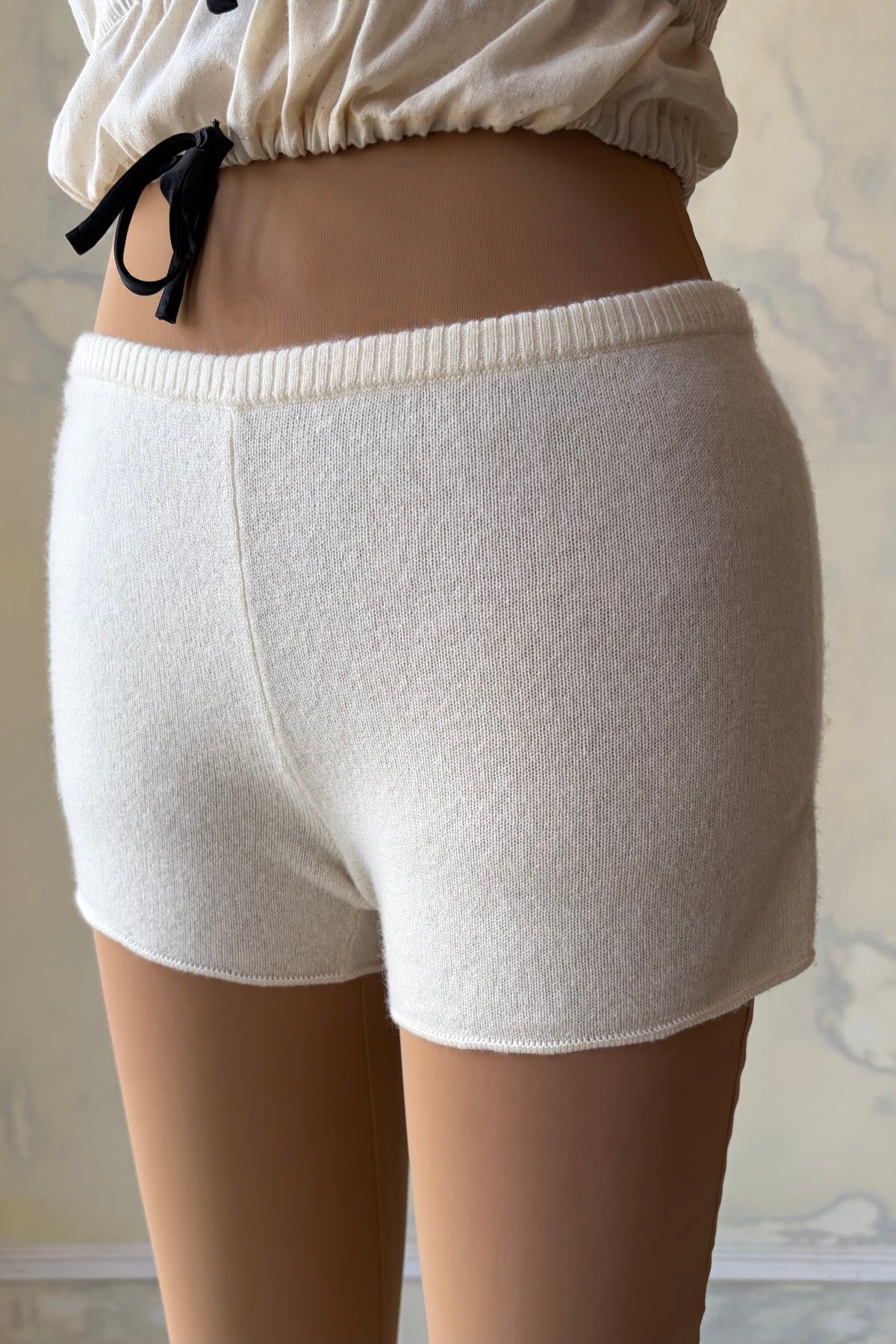 Creamsicle Short Sample