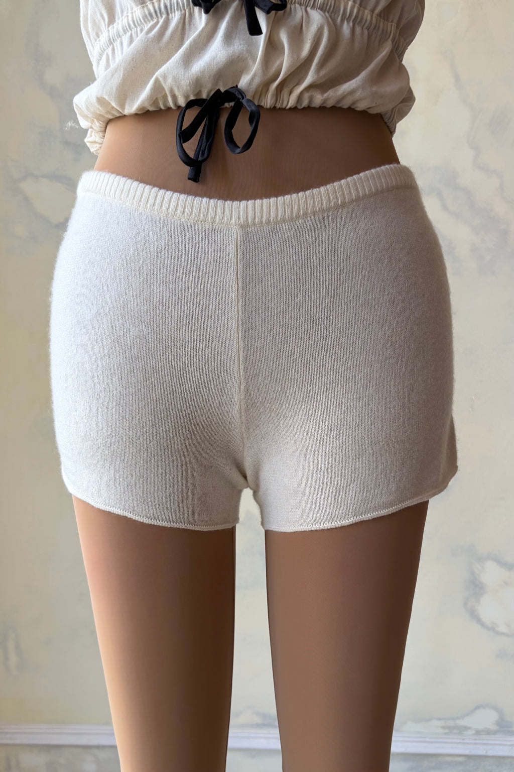 Creamsicle Short Sample