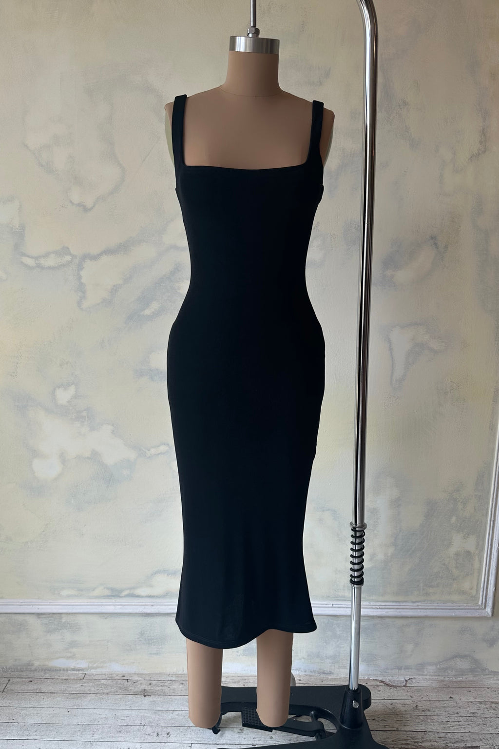 Classic Supermodel Dress in Noir Sample