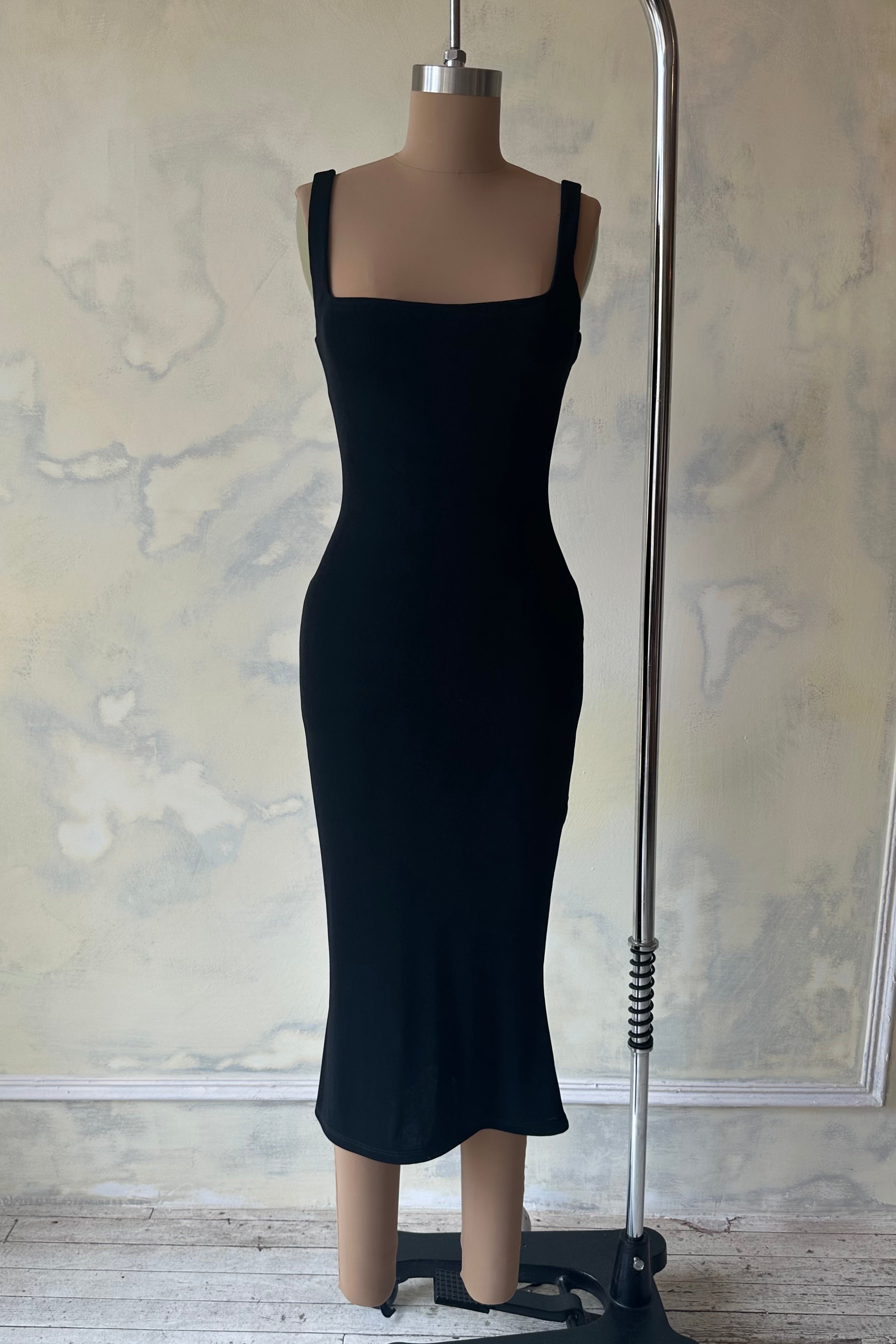 Classic Supermodel Dress in Noir Sample