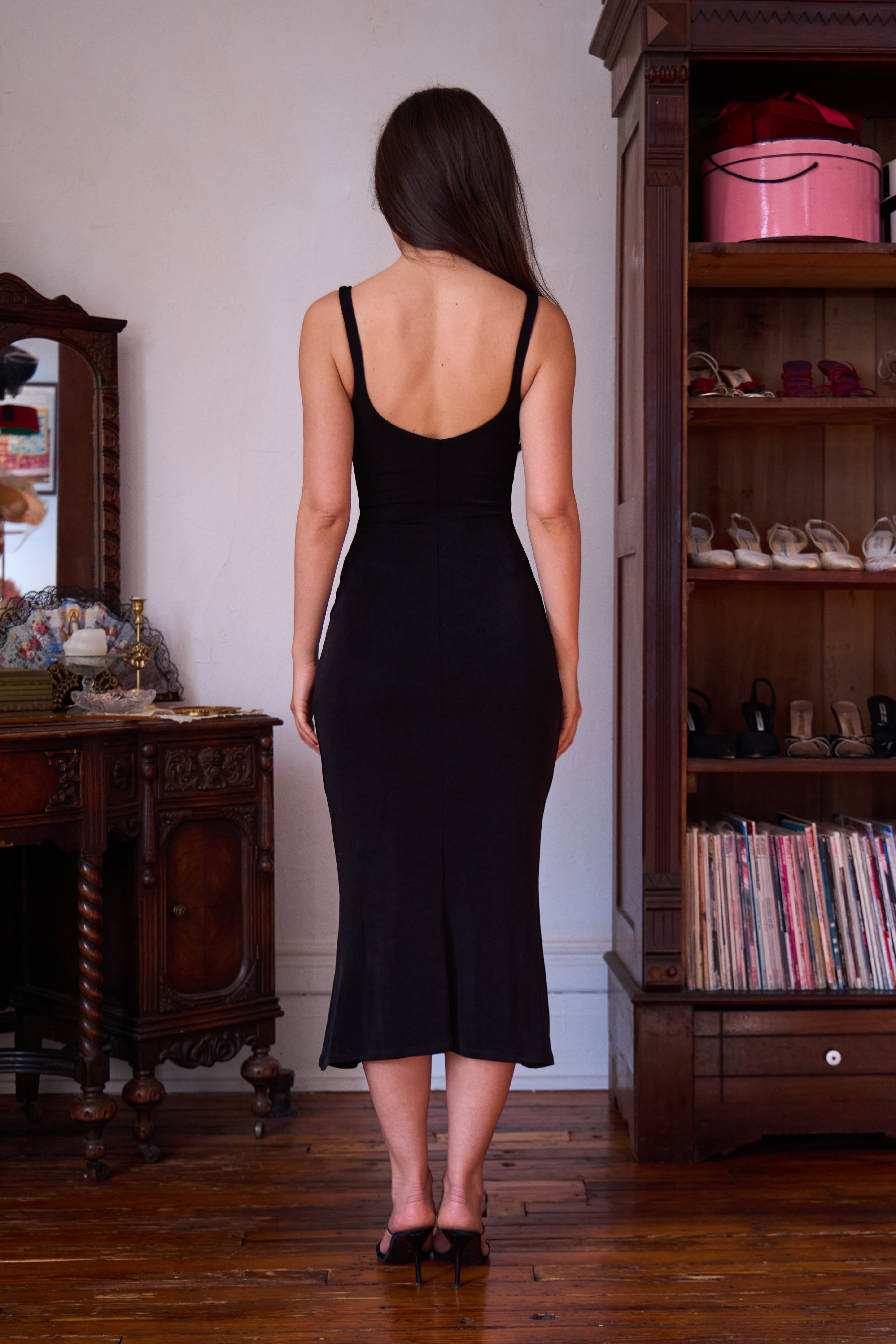 Plunging Neck Supermodel Dress in Noir
