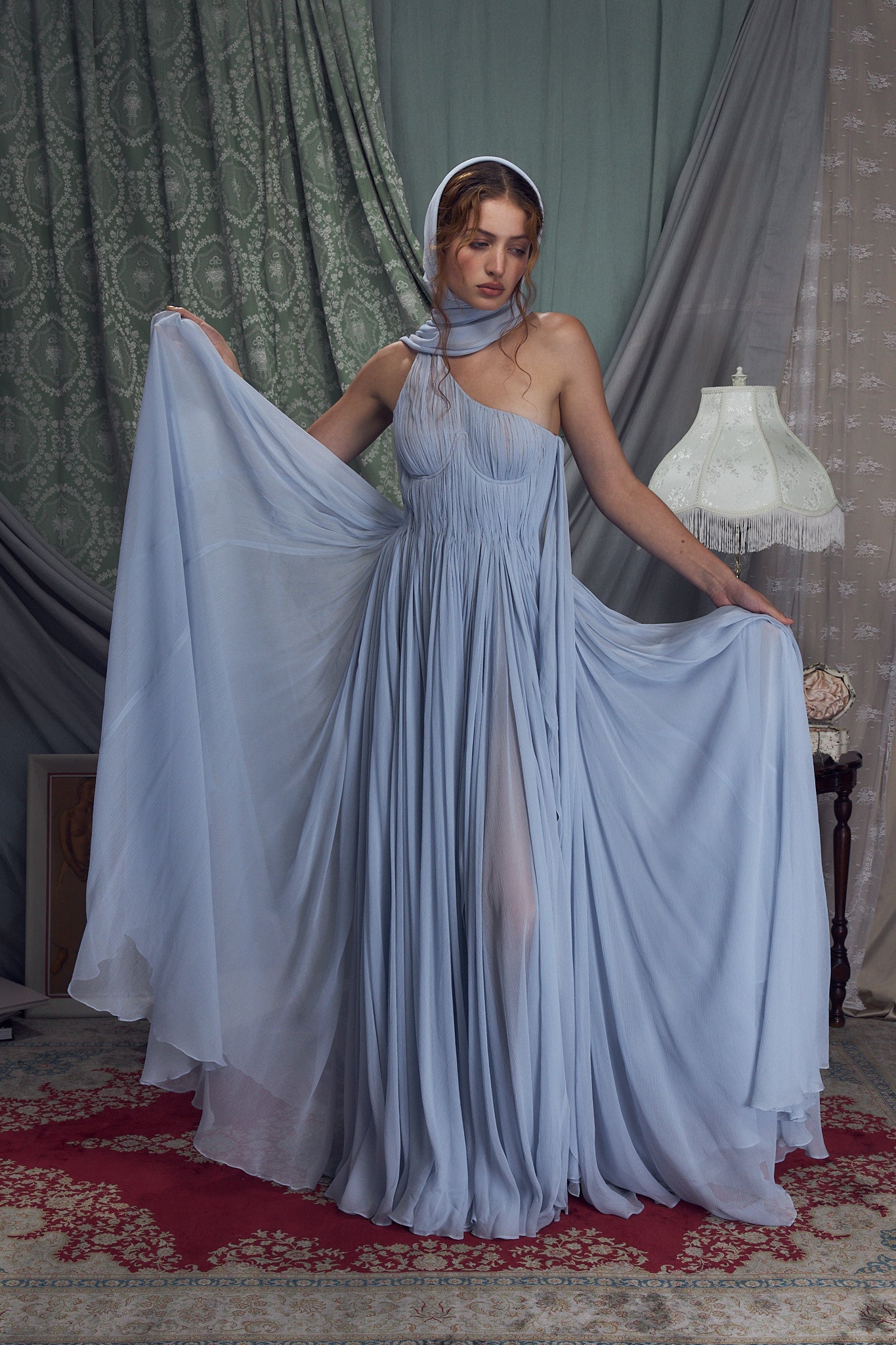 The Hellenistic Gown in Ciel