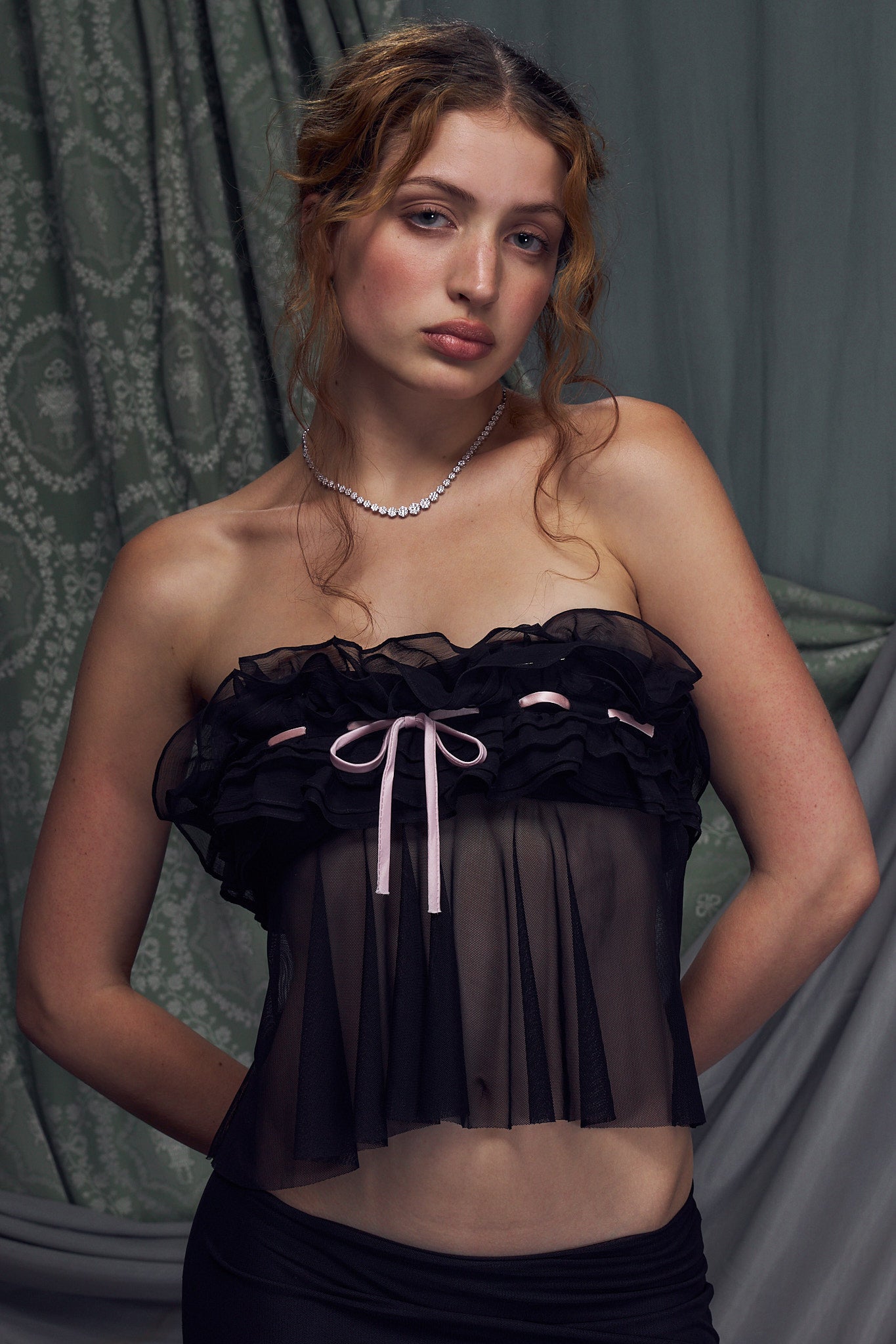 Dolly Strapless Top in Noir