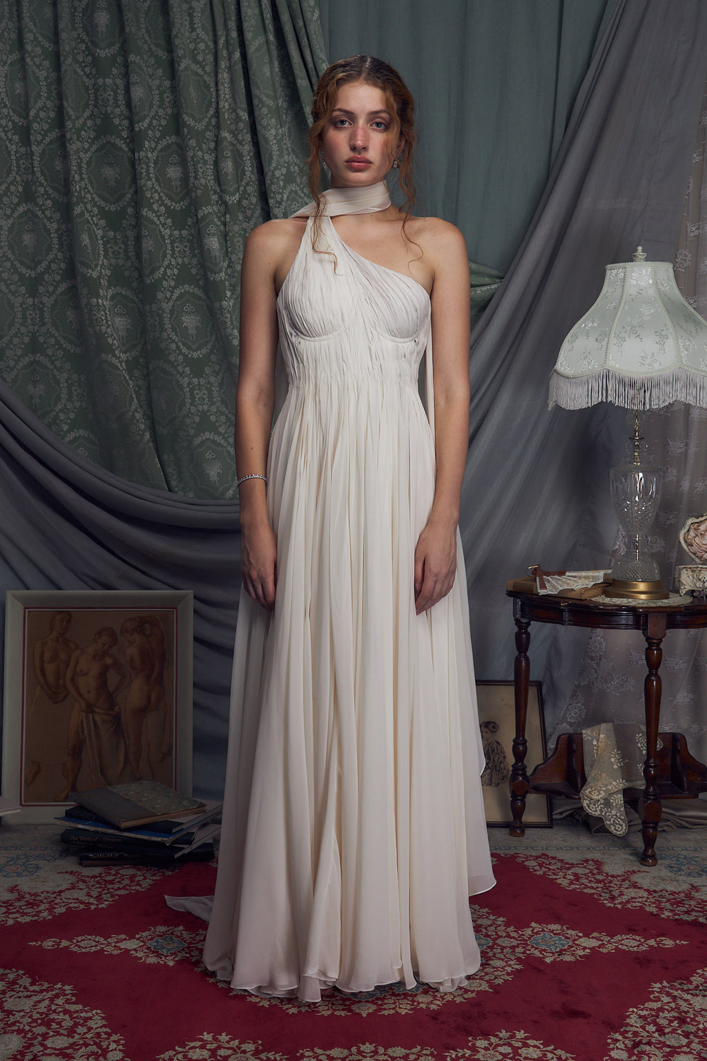The Hellenistic Gown in Alabaster