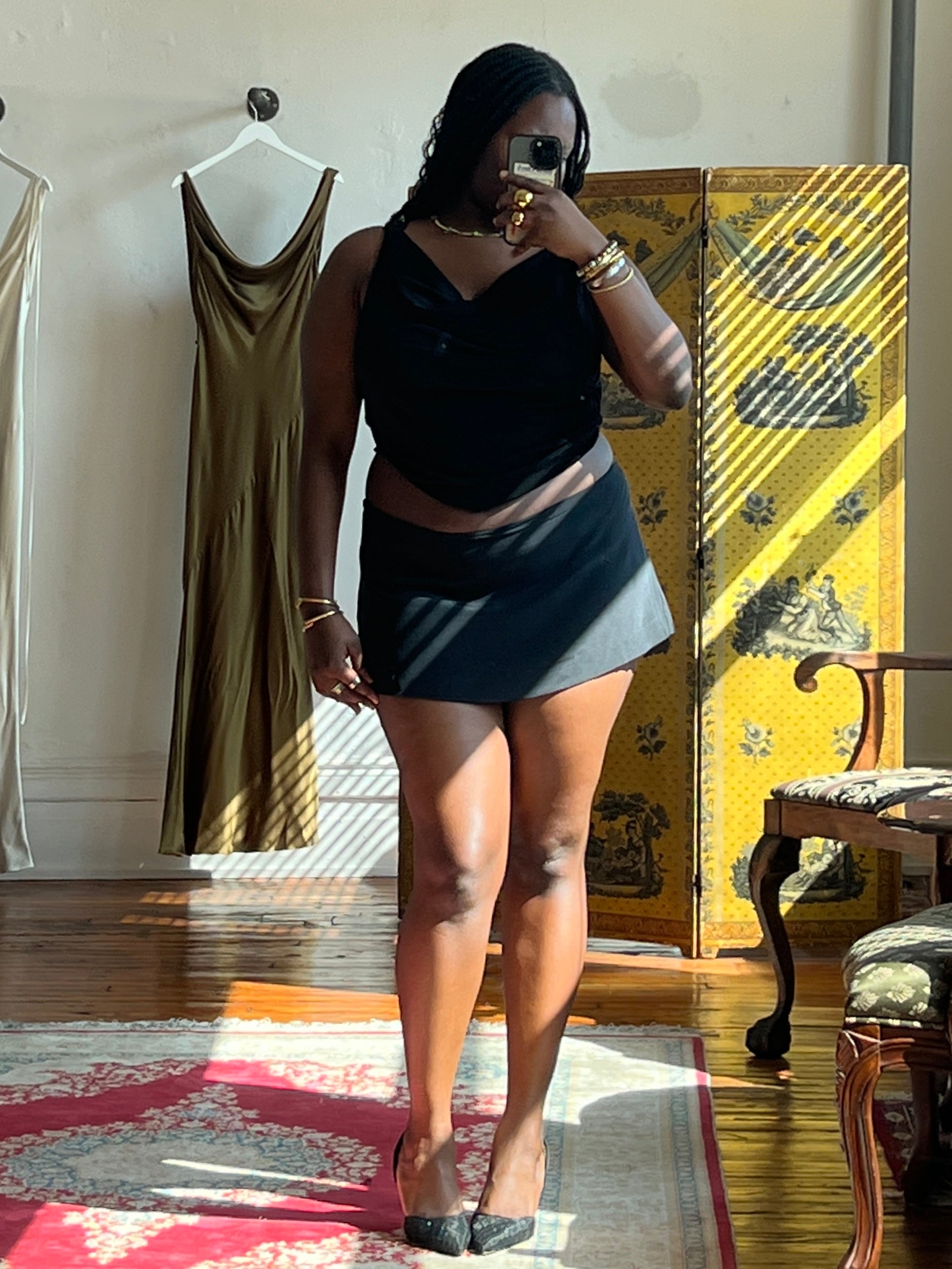 Sample Mid Rise Mini Skirt in Noir