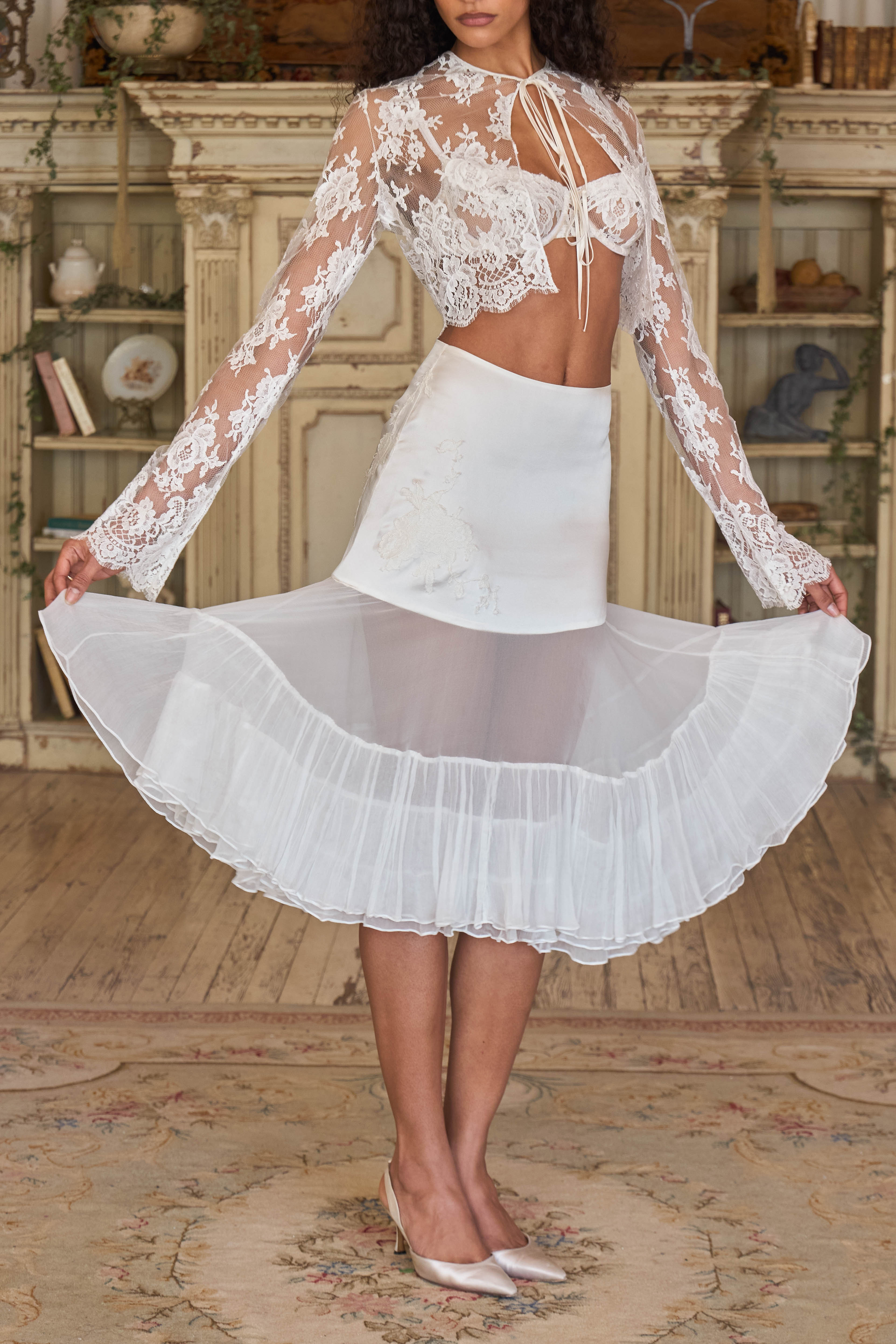 The Crinoline Skirt with Lace in Pearl