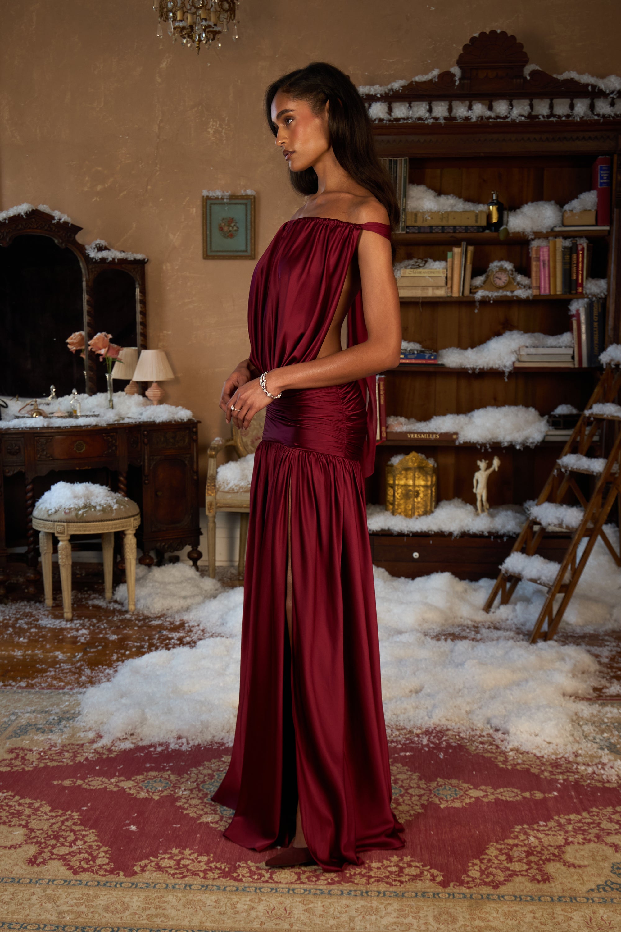 La Piscine Gown in Sangre