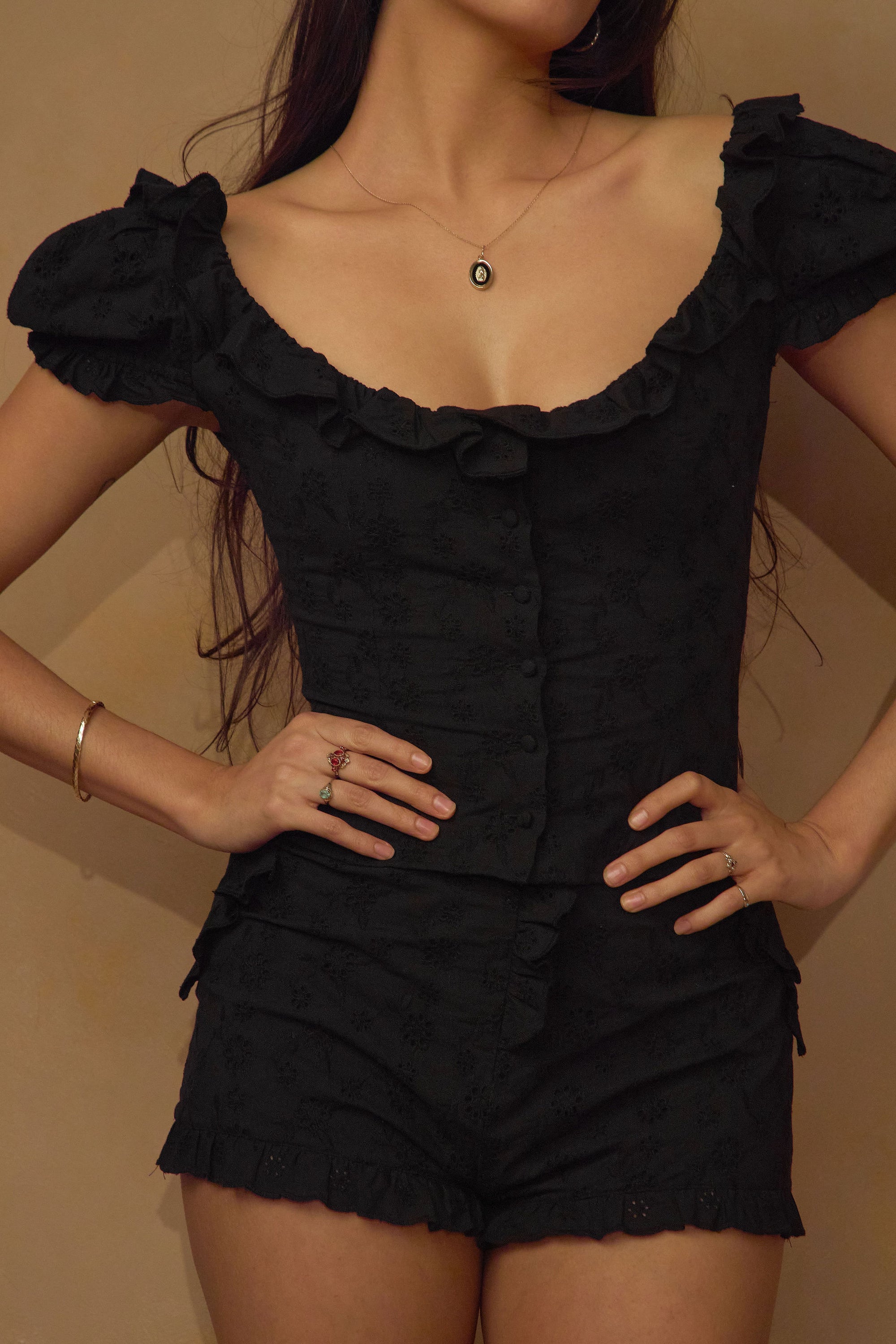 Love Letter Short Noir Eyelet