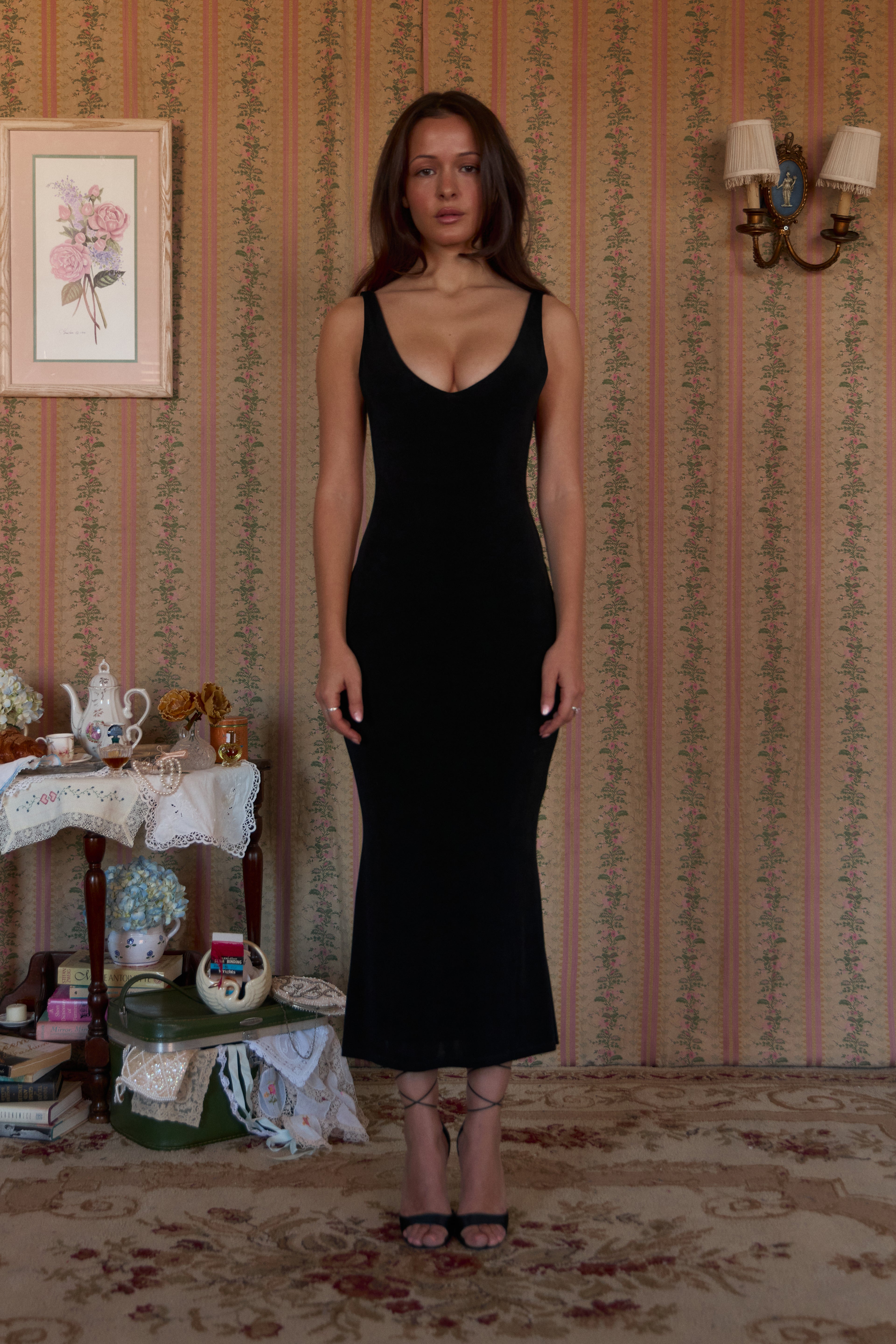 Mirror Palais Iman Supermodel Lady Length Black Dress Front