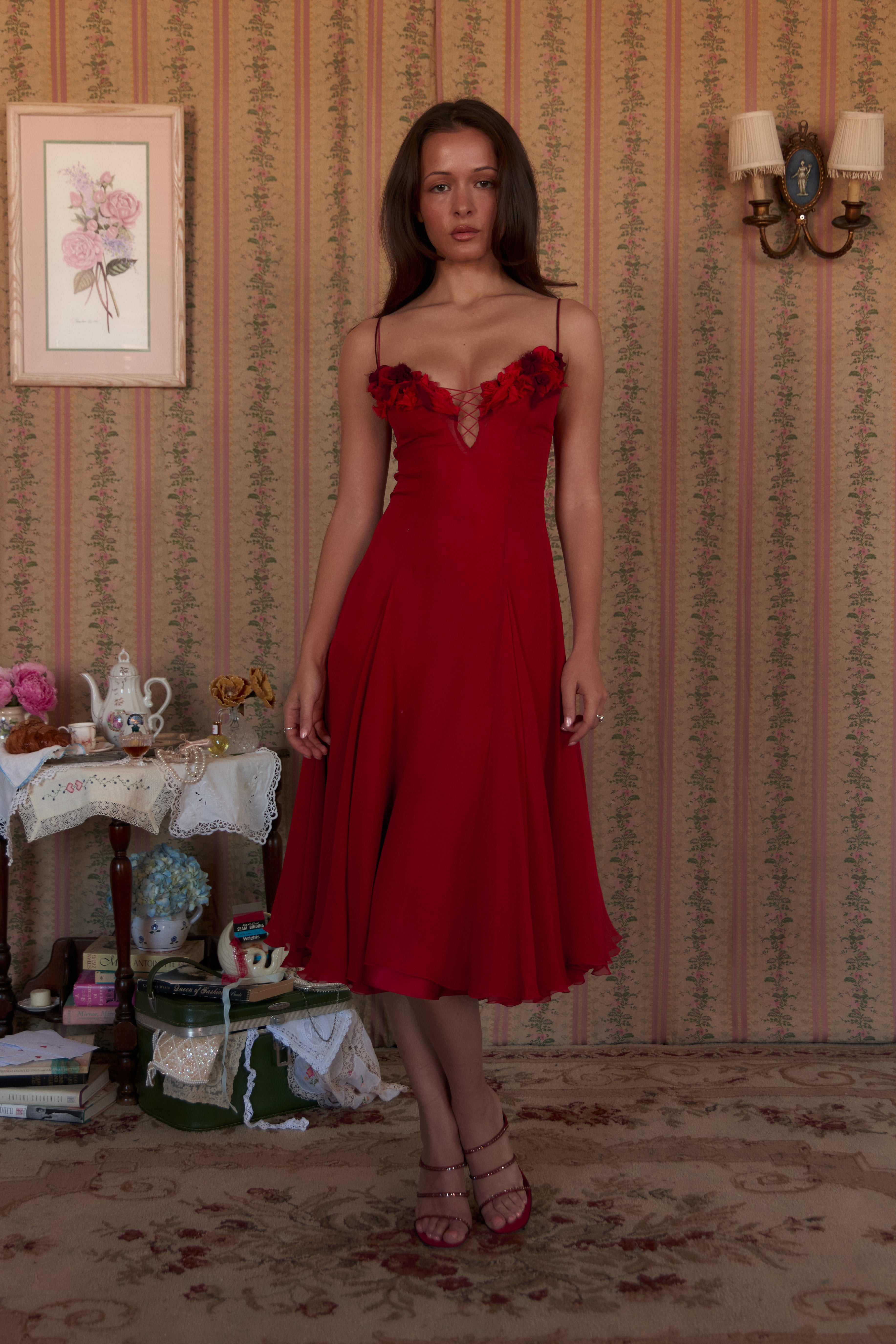 red dress with lace Scarlet Dress Teuta Matoshi Crystals height is 161cm/53 and wears a size AU 6 / US 2. Red Dresses Mirror Palais