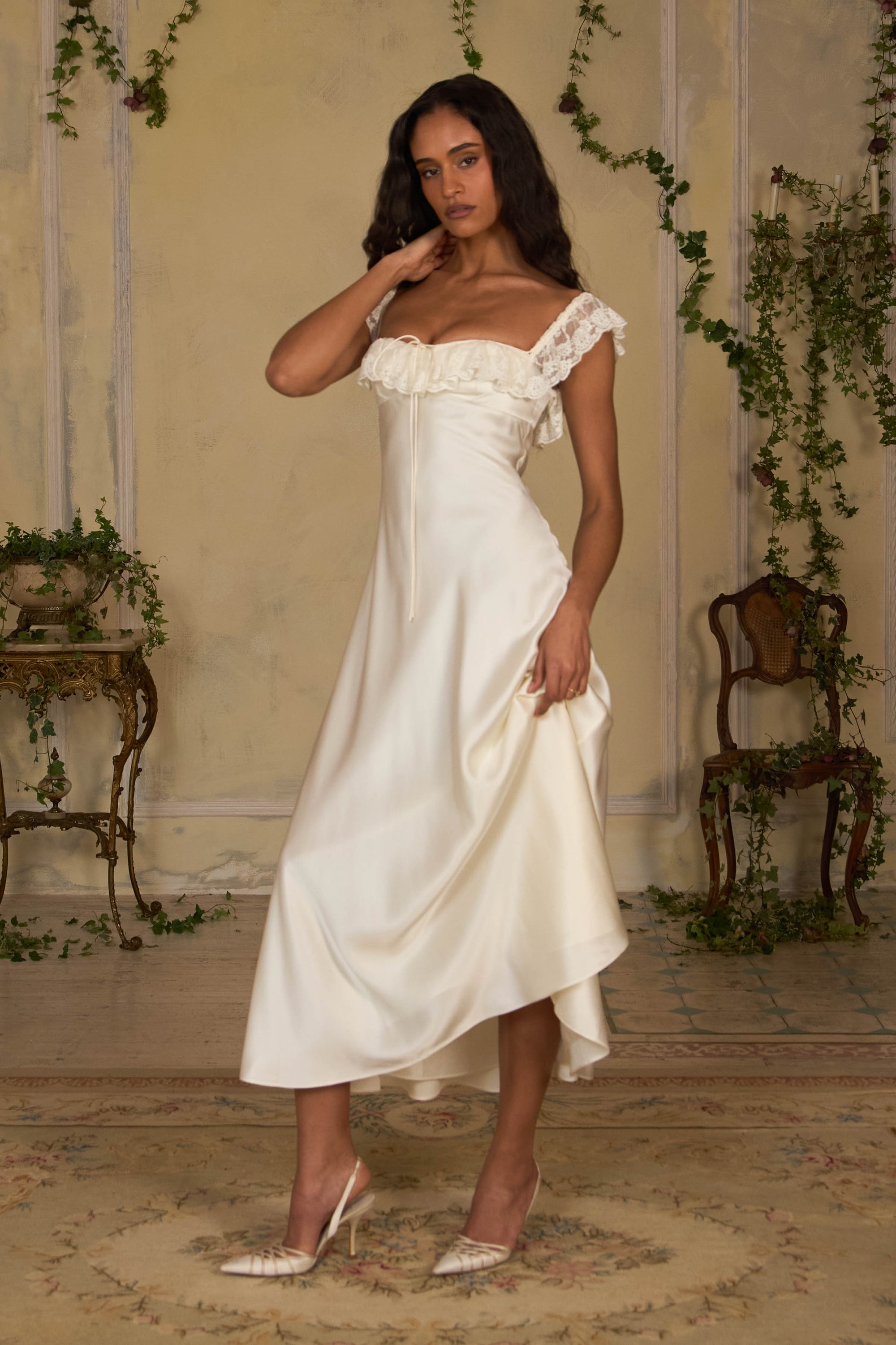 Sonata Lady Length Dress in Crème