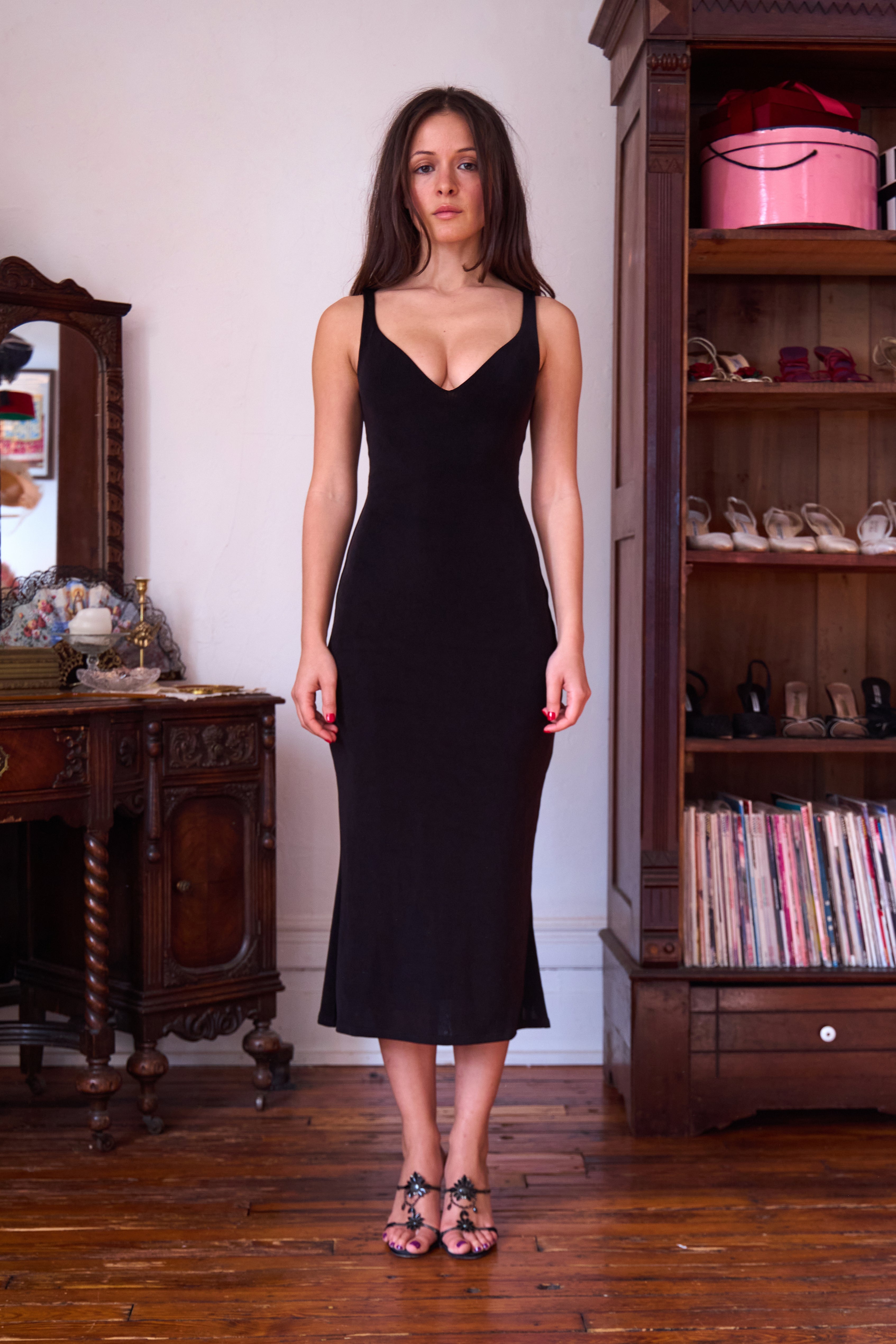 Plunging Neck Supermodel Dress in Noir