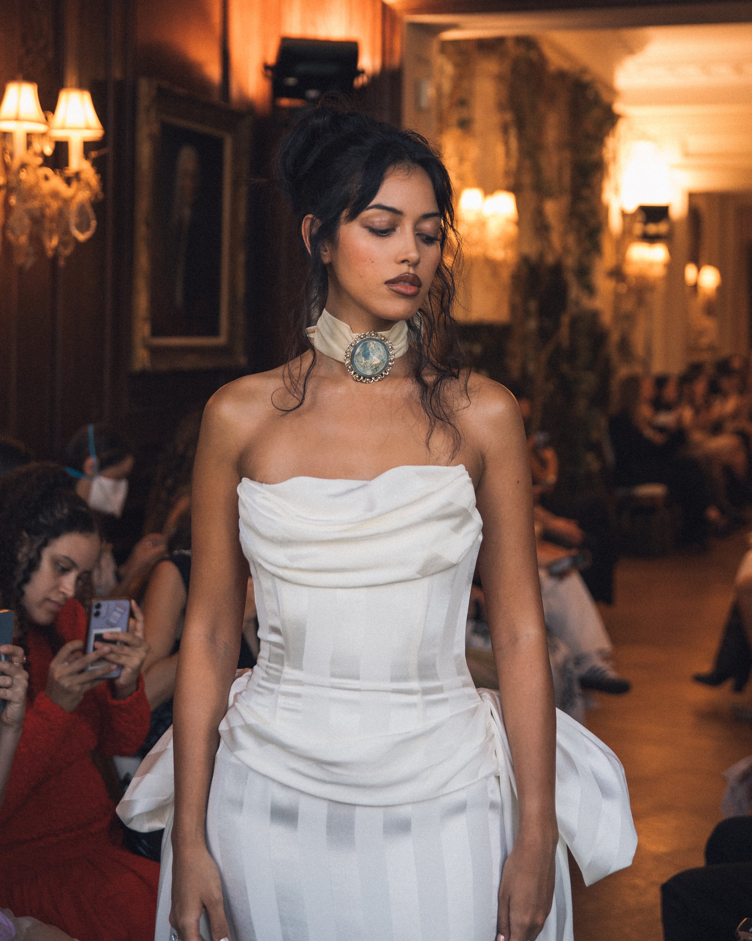 Return of Glamour Runway 23 Mirror Palais