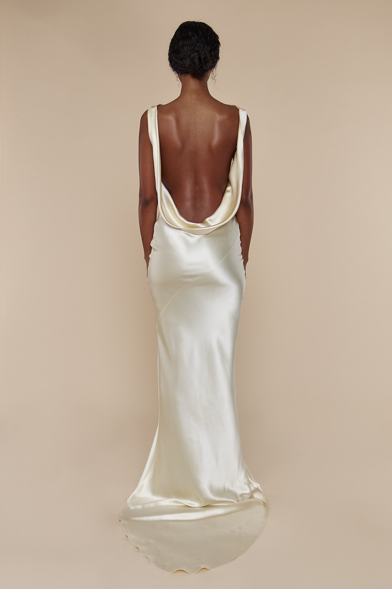Moonlight Gown in Butter L (Made-To-Order) Moonlight Gown in Butter L (Made-To-Order)